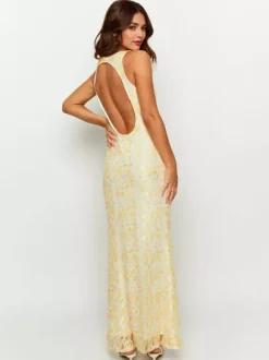 Robe longue en dentelle sans manches décolleté en V profond et dos nu été 2026