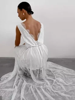 Robe longue en dentelle à volants et bordure cils pour femme - Robe d'été sexy à décolleté plongeant en V sans manches et à volants transparents - Idéale pour les fêtes d'été à la plage 2026