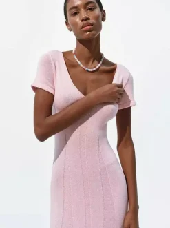 Robe longue en maille rose pâle à col V pour femme style élégant au quotidien