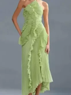 Robe longue en mousseline à volants et col licou avec ourlet irrégulier pour événements spéciaux 2026