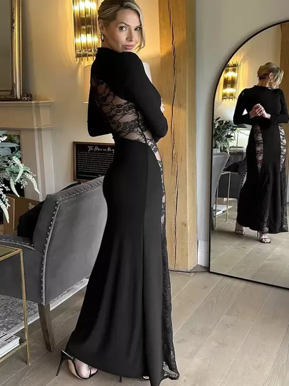 Robe longue moulante en dentelle noire à empiècements et col montant pour femme 2026