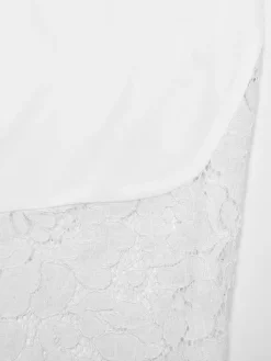 Robe longue nuisette blanche à empiècements en dentelle pour femme style élégant pour les soirées