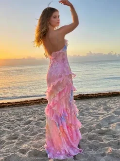 Robe longue nuisette à volants étagés pour femme - Robe d'été sans manches à dos nu et col en V ornée de fleurs - Idéale pour les vacances d'été à la plage 2026