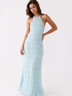 Robe longue plissée dos nu à col halter pour femme - Robe d'été bohème à volants sans manches et froncée dans le dos - Idéale pour la plage - Événement estival 2026