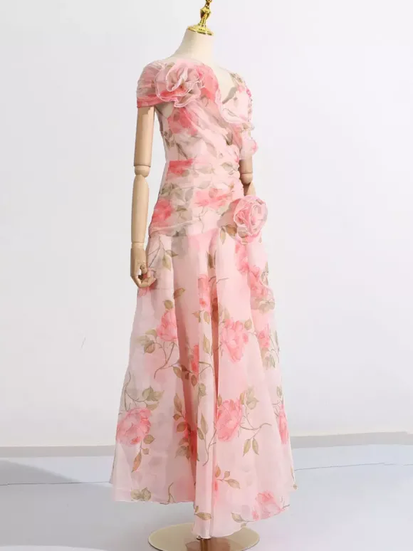 Robe longue rose à fleurs et épaules dénudées pour femme style élégant pour les soirées