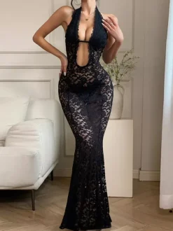 Robe longue sirène en dentelle blanche avec détails découpés 2026