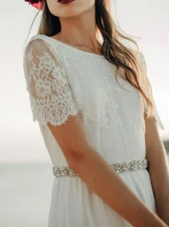 Robe mariée simple col rond manche courte en dentelle longueur au sol en mousseline de soie Robe de mariée à la plage