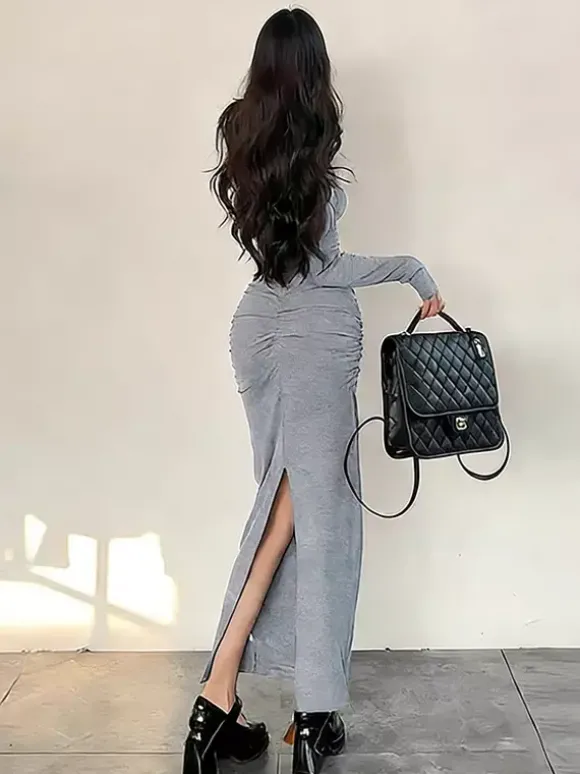 Robe maxi froncée pour femme - Robe moulante minimaliste fendue au dos et manches longues - Idéale pour un rendez-vous romantique au printemps 2026
