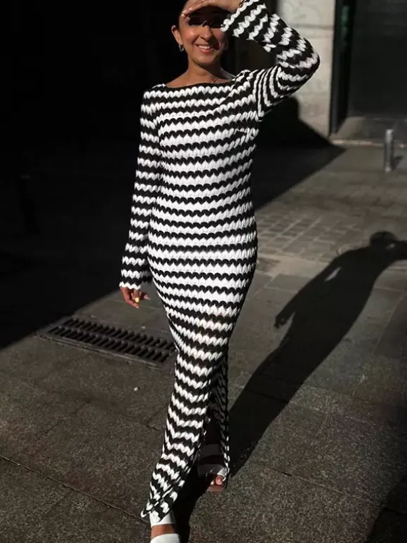 Robe maxi moulante à manches longues en maille à motif ondulé contrasté pour femme 2026