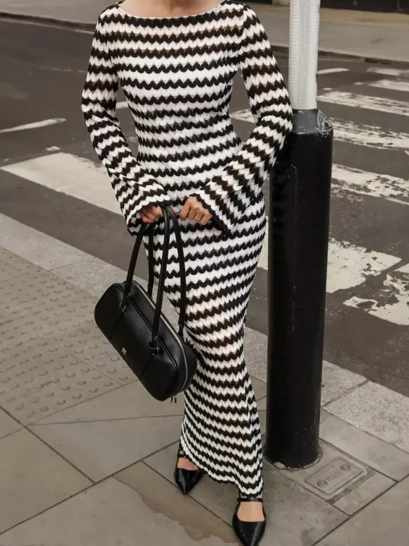 Robe maxi moulante à manches longues en maille à motif ondulé contrasté pour femme 2026