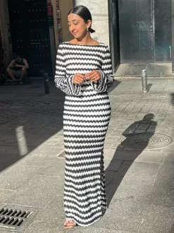 Robe maxi moulante à manches longues en maille à motif ondulé contrasté pour femme 2026