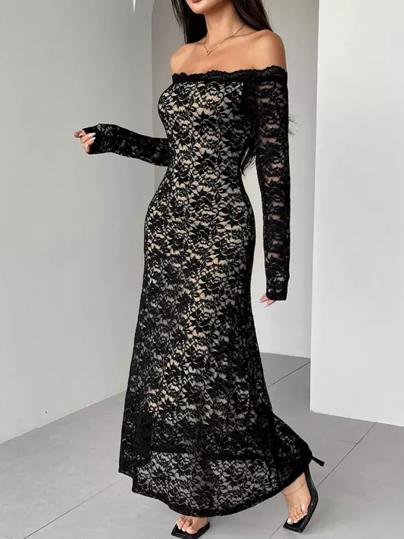 Robe maxi moulante à épaules dénudées manches longues et dentelle collection femme 2026
