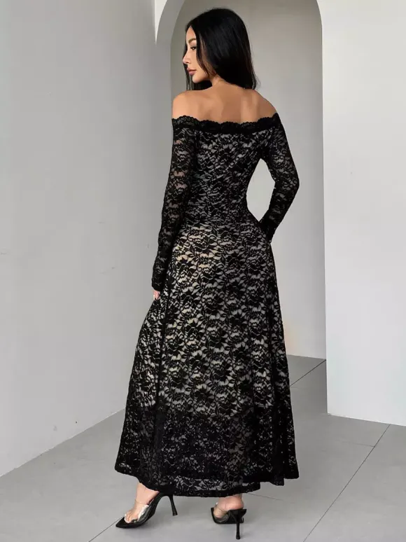 Robe maxi moulante à épaules dénudées manches longues et dentelle collection femme 2026