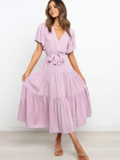 Robe midi bohème à volants pour femme - Robe d'été fluide à col en V manches papillon et coupe trapèze - Idéale pour les invités aux mariages d'été 2026