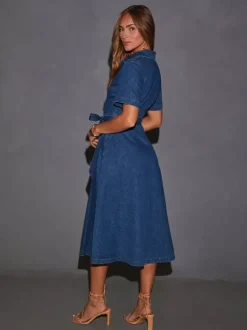 Robe midi en jean bleu marine à manches courtes pour femme style classique décontracté