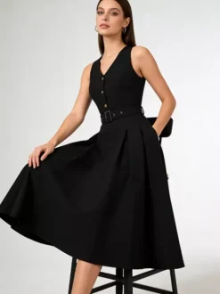 Robe midi sans manches à col en V et ceinture pour femme coupe trapèze boutonnée sur le devant