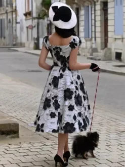 Robe midi vintage à fleurs noire et blanche coupe trapèze élégante robe de soirée