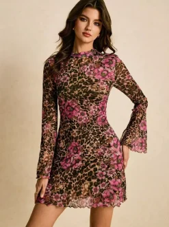 Robe mini léopard à imprimé floral et fente manches évasées collection femme 2026