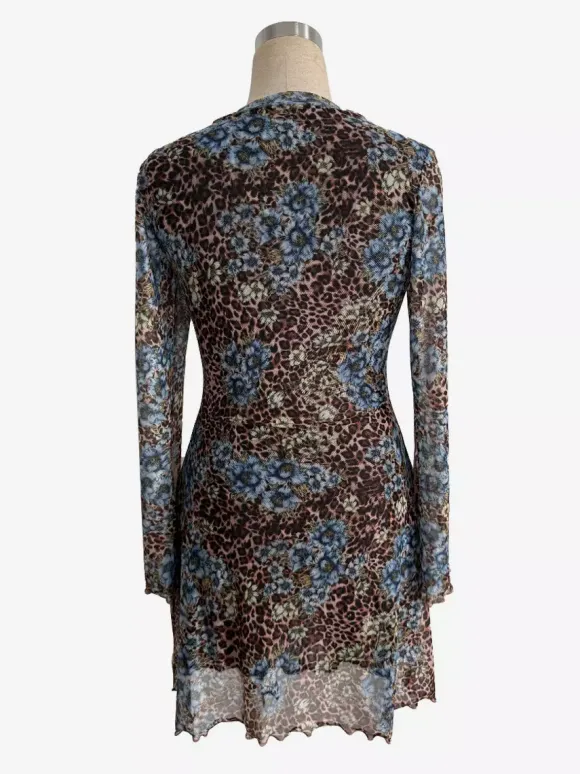 Robe mini léopard à imprimé floral et fente manches évasées collection femme 2026