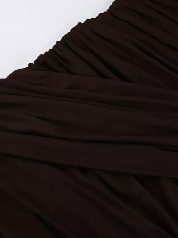 Robe moulante chic couleur café pour femme - Coupe mini à manches longues et fronces sexy - Tenue minimaliste pour le printemps 2026