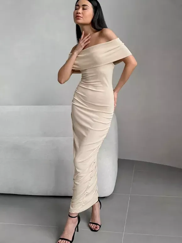 Robe moulante à épaules dénudées coupe ajustée élégante semi-formelle robe longue froncée pour femmes 2026