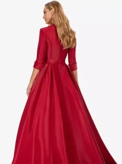 Robe mère de la mariée à col en V et manches 3/4 avec ceinture et traîne