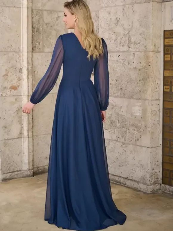 Robe mère de la mariée à col en V et manches longues avec appliques et longueur au sol