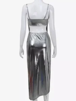 Robe nuisette argentée à col bénitier métallisé pour femme - Robe asymétrique sexy argentée à dos découpé et fente midi - Soirée en boîte de nuit d'été 2026