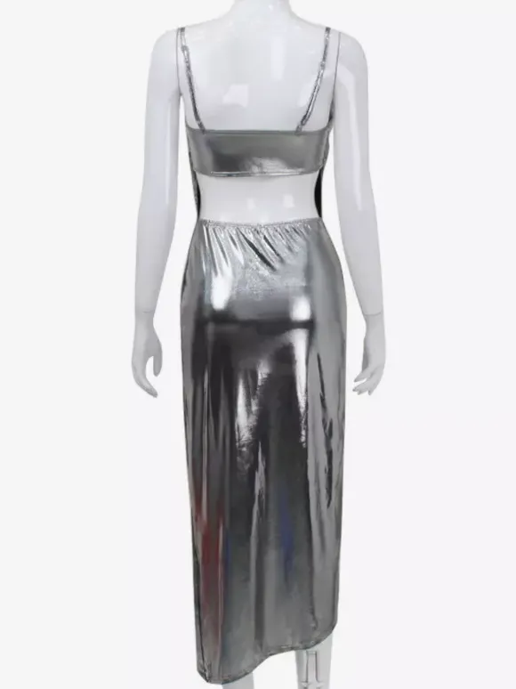 Robe nuisette argentée à col bénitier métallisé pour femme - Robe asymétrique sexy argentée à dos découpé et fente midi - Soirée en boîte de nuit d'été 2026