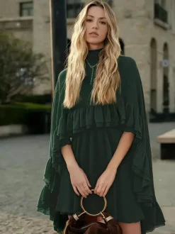 Robe nuisette courte en mousseline avec cape pour femme - Ensemble élégant à volants superposés 2 pièces - Idéale pour les invités de mariage les fêtes et les cocktails de printemps 2026