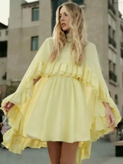 Robe nuisette courte en mousseline avec cape pour femme - Ensemble élégant à volants superposés 2 pièces - Idéale pour les invités de mariage les fêtes et les cocktails de printemps 2026