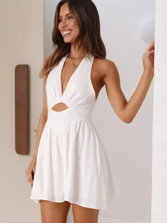 Robe patineuse mini dos nu à bretelles pour femme - Décolleté plongeant sur le devant dos nu et jupe-short fluide - Vacances d'été à la plage 2026