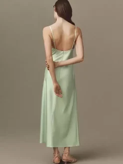 Robes de demoiselle d'honneur en soie élastique comme du satin gaine longueur thé robes formelles