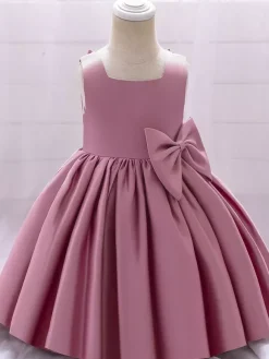 Robes de demoiselle d'honneur blanches robes d'occasion spéciale tissu en satin blanc sans manches col carré robes de demoiselle d'honneur