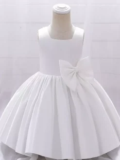 Robes de demoiselle d'honneur blanches robes d'occasion spéciale tissu en satin blanc sans manches col carré robes de demoiselle d'honneur