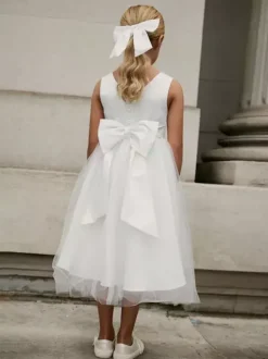 Robes de demoiselle d'honneur blanches en tulle ivoire sans manches à col bijou