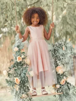 Robes de demoiselle d'honneur blanches en tulle ivoire sans manches à col bijou