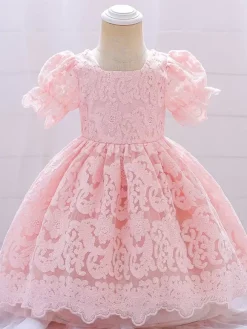 Robes de fille de fleur blanche Robes d'occasion spéciale Dentelle blanche Manches courtes Col carré Robes de fille de fleur