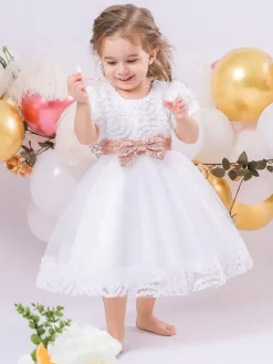 Robes de fille de fleur blanche Robes d'occasion spéciale Dentelle blanche Manches courtes Col bijou Robes de fille de fleur