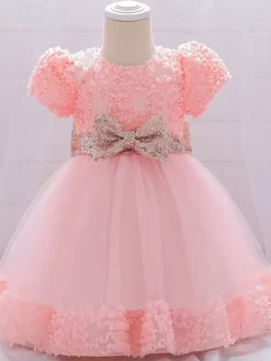 Robes de fille de fleur blanche Robes d'occasion spéciale Dentelle blanche Manches courtes Col bijou Robes de fille de fleur