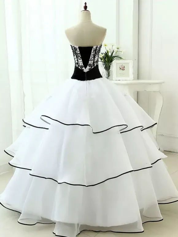 Robes de mariée noires Robe de princesse silhouette sans manches en dentelle organza à traîne Robe de mariage
