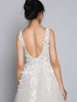 Robes de mariée rose en tulle col V dos nu décoré des fleurs à traîne