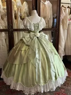 Robes Lolita féeriques bleues à n艙uds fleurs et volants longues robes Lolita en dentelle