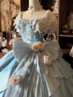 Robes Lolita féeriques bleues à n艙uds fleurs et volants longues robes Lolita en dentelle