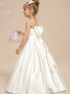 Robes de demoiselle d'honneur blanches en tissu satiné ivoire sans manches à col en V