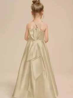 Robes de demoiselle d'honneur blanches en tissu satiné ivoire sans manches à col en V