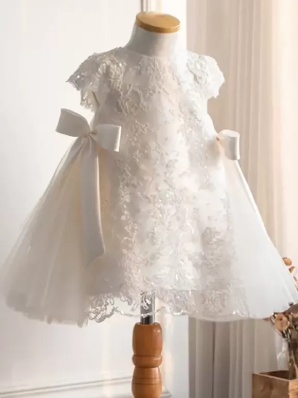 Robes de demoiselle d'honneur blanches en tulle ivoire à manches courtes et col bijou