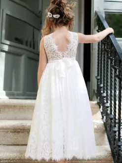 Robes de demoiselle d'honneur blanches en tulle ivoire sans manches à col bijou