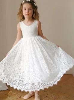 Robes de demoiselle d'honneur blanches en tulle ivoire sans manches à col bijou