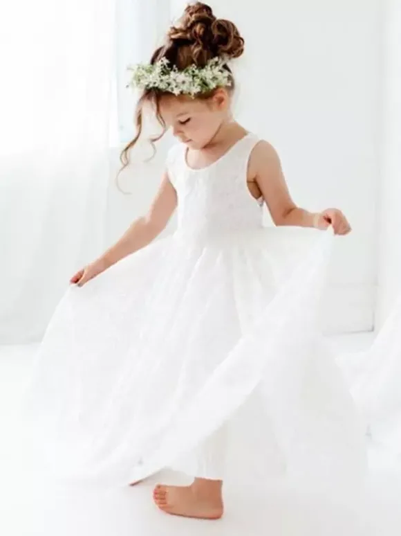 Robes de demoiselle d'honneur blanches en dentelle blanche sans manches à col bijou